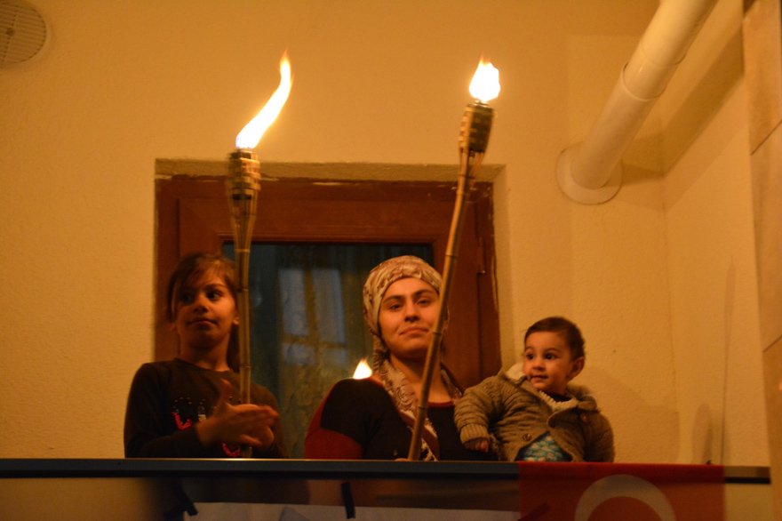 Milyonlar tek yürek oldu, İstiklâl Marşı söyledi