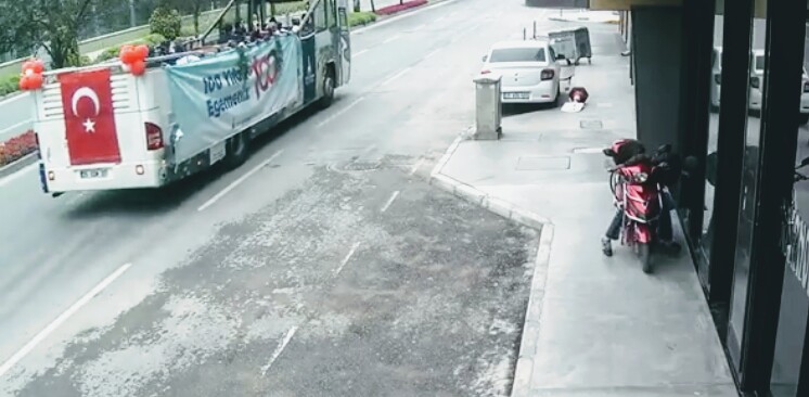 Hırsıza meydan dayağı saniye saniye görüntülendi