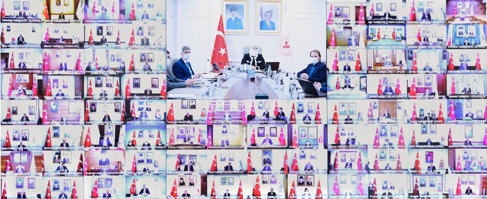 Aile Çalışma ve Sosyal Hizmetler Bakanı Selçuk 81 il valisiyle görüştü