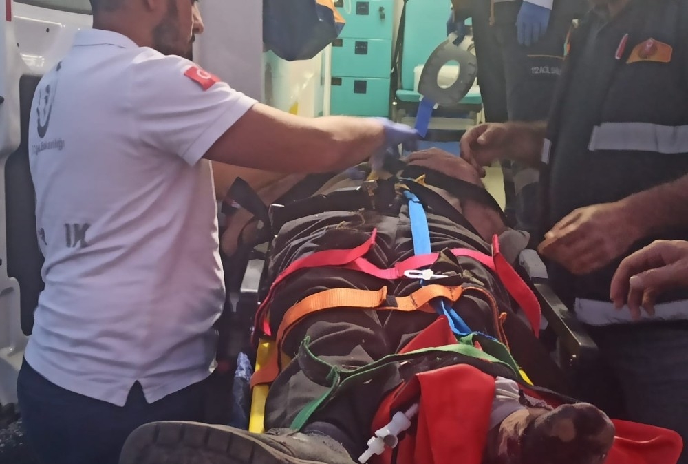 Dağda mahsur kalan 3 kişi kurtarıldı