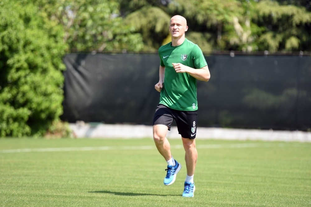 Denizlispor oyuncuları Covid-19 testine tabi tutuldu