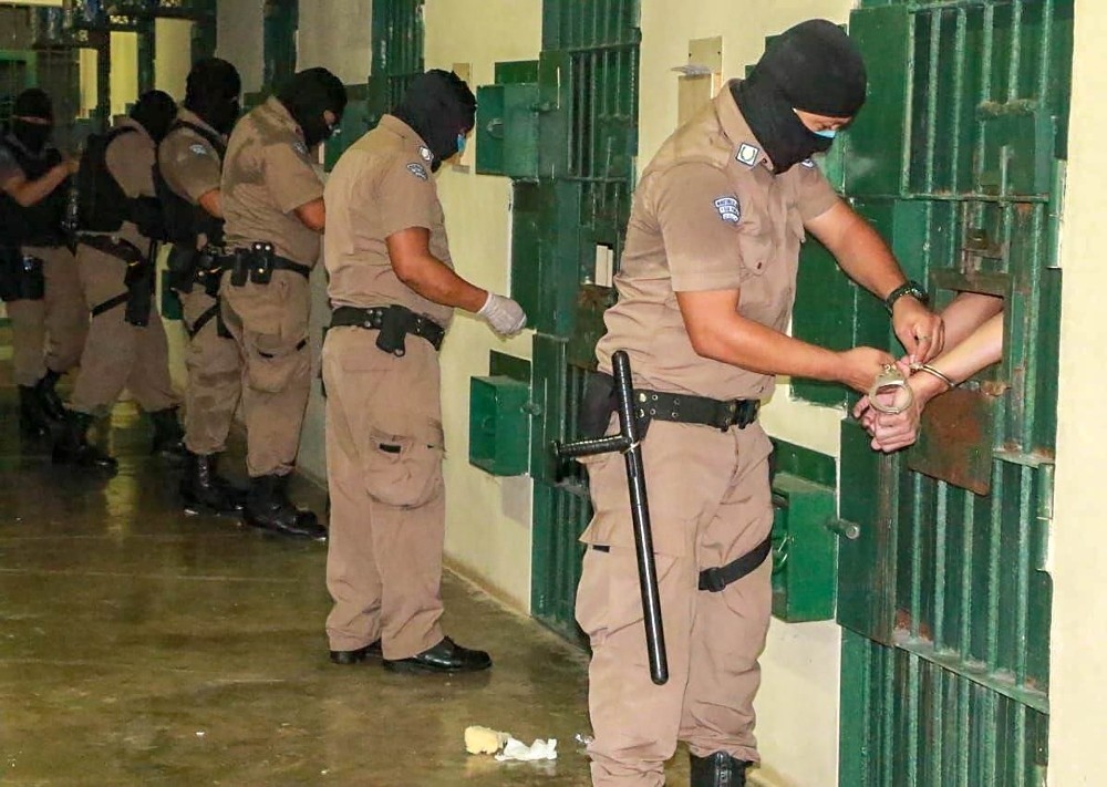 El Salvador'da mahkumlara benzeri görülmemiş hücre cezası