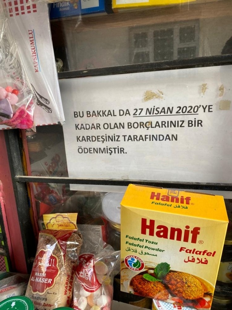 Esrarengiz hayırsever veresiye borçlarını kapattı