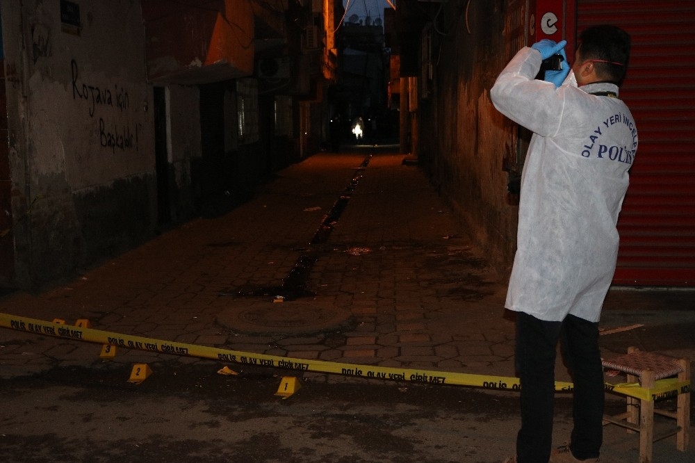 Güvercin beslerken kurşunların hedefi oldular