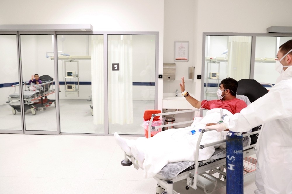 İsveç'teki Türk vatandaşı ambulans uçakla Türkiye'ye getirildi