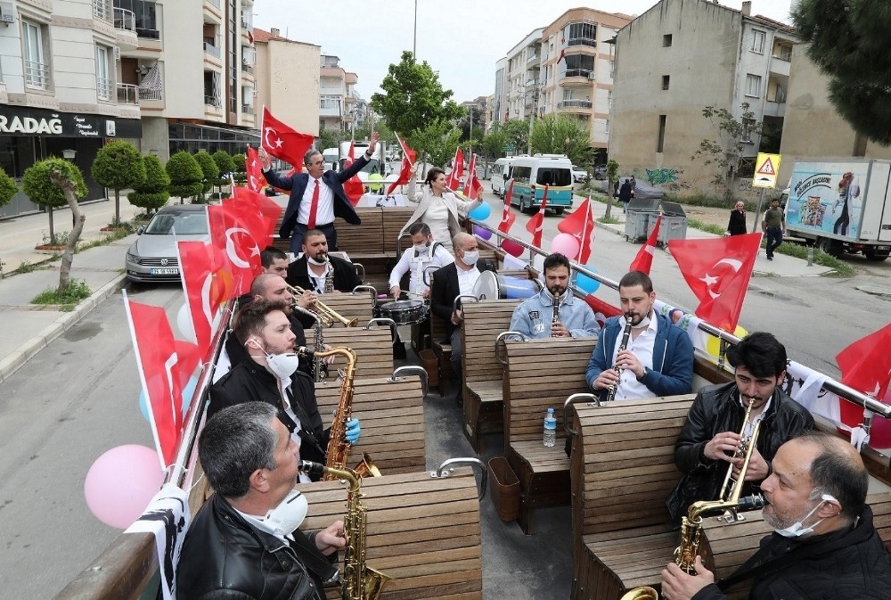 İzmir'de 23 Nisan böyle kutlandı