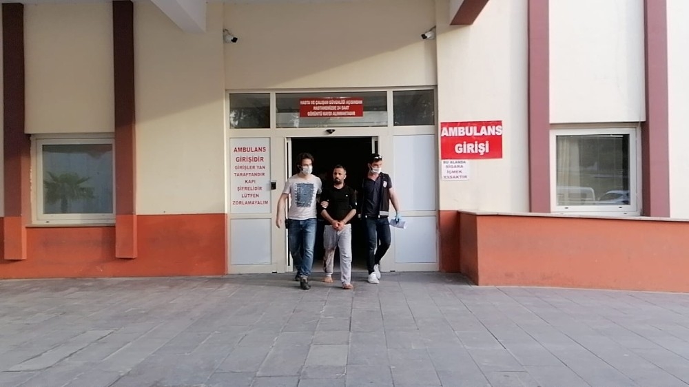 Karısı ve baldızını bıçakladı