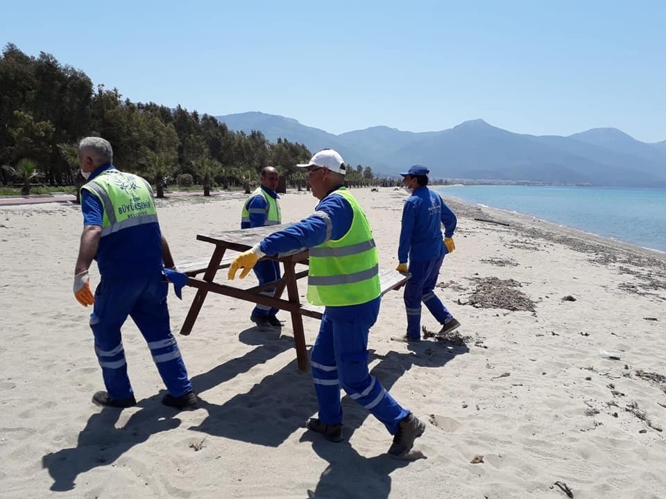 Kuşadası plajlarında sezon hazırlığı