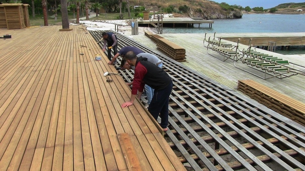 Ünlülerin 'beach'i yerle bir oldu
