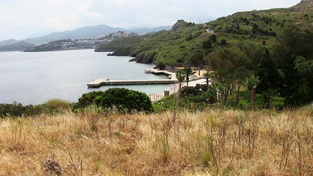 Ünlülerin 'beach'i yerle bir oldu