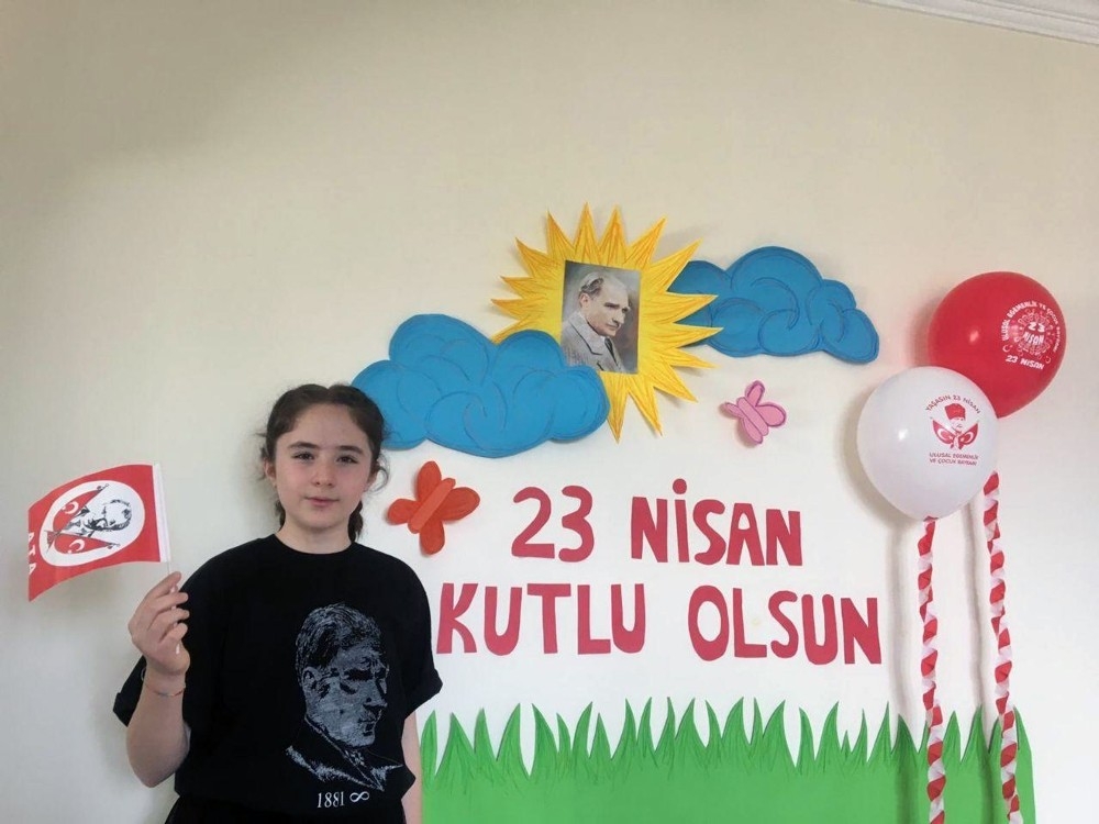 Yatağanlı öğrencilerden 100'üncü yıla 3 bin fotoğraf