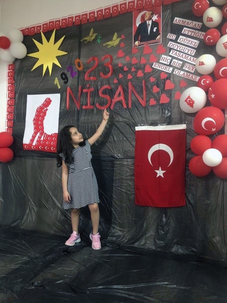 Yatağanlı öğrencilerden 100'üncü yıla 3 bin fotoğraf