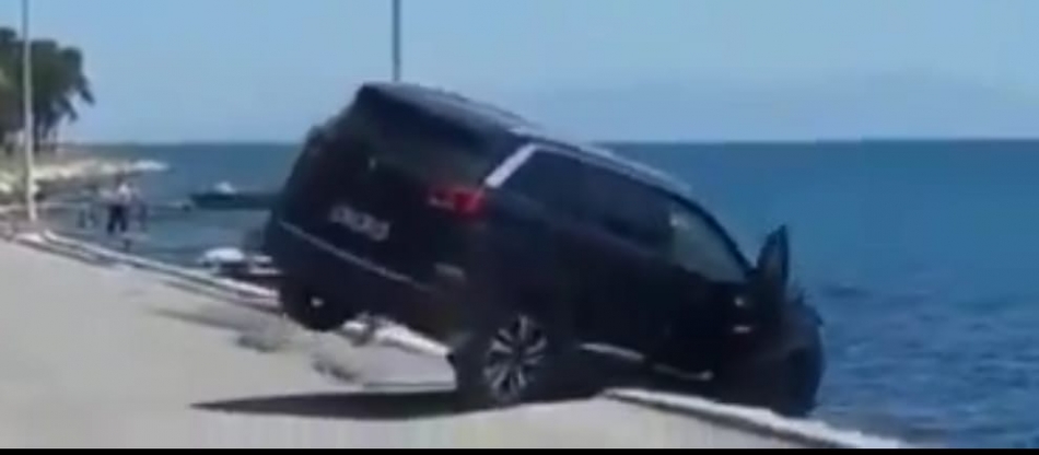 Bunu neden yaptı, kimse bilmiyor! 