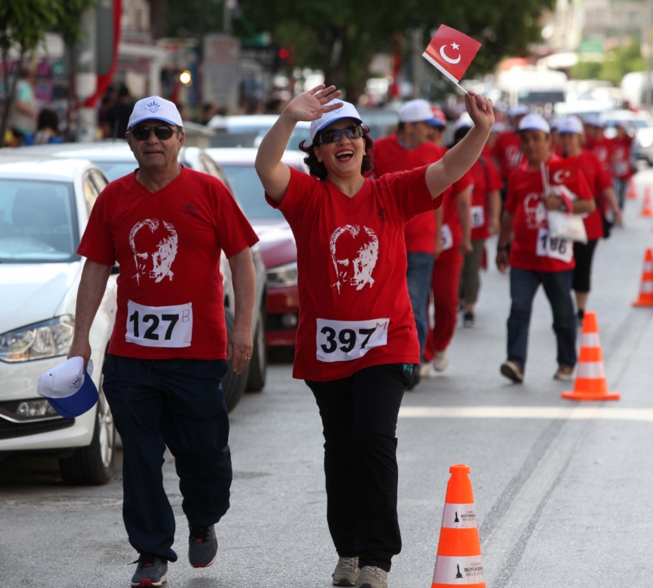 Karabağlar’da 19 Mayıs coşkusu