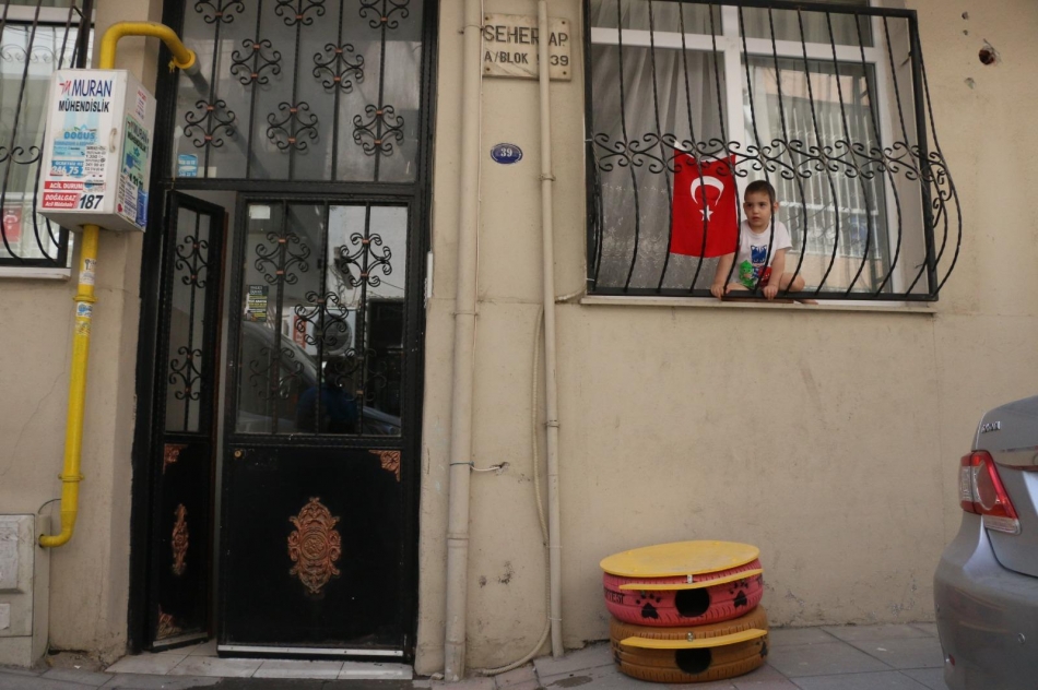 Konak’ta can dostlara da bayram hediyesi