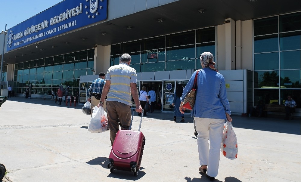 65 yaş üstü terminale akın etti