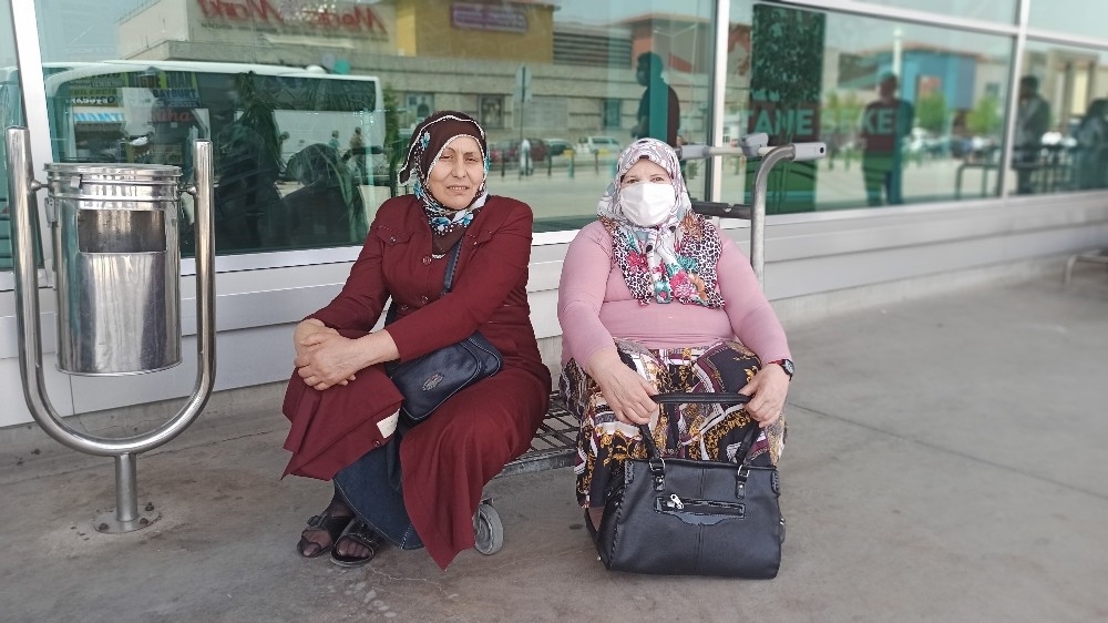 65 yaş üstü terminale akın etti
