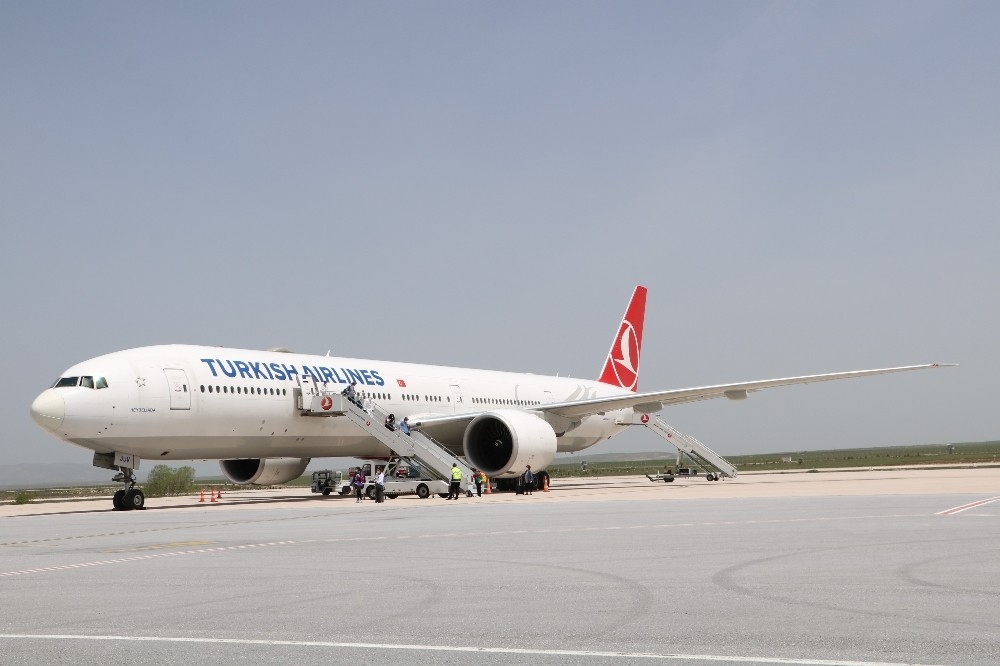 ABD'deki 305 Türk, Sivas'a getirildi