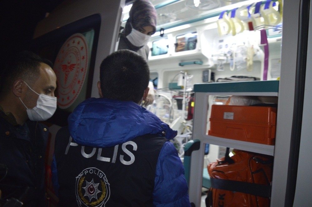 Ambulans uçak Ağrılı bebekler için havalandı