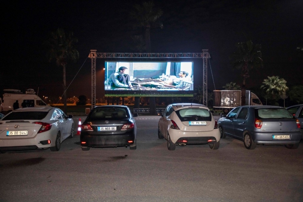 Arabalı sinema keyfi başlıyor