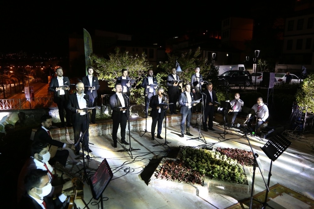 Asırlık konser