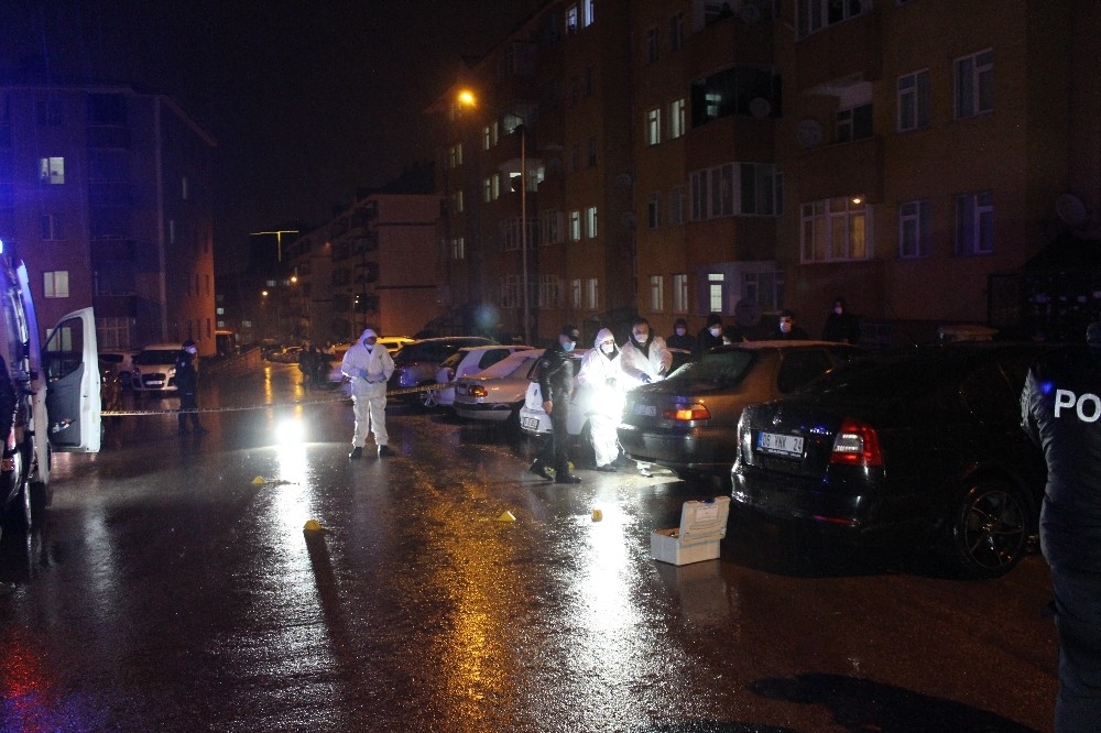 Bacanağını ve baldızını öldürdü