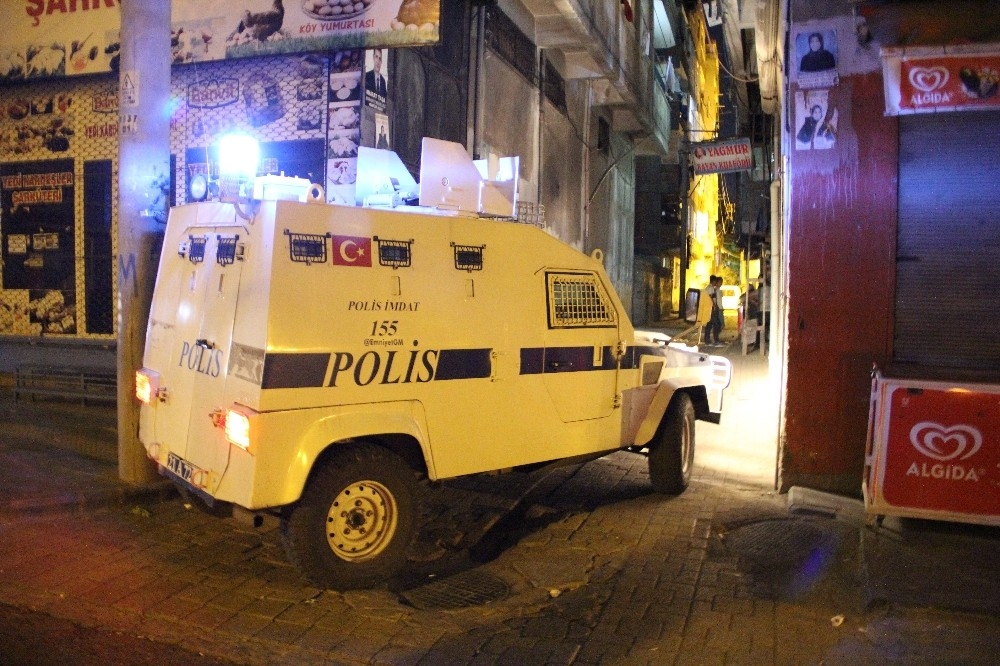 Diyarbakır'da silahlarla ev bastılar: 1 kadın öldü