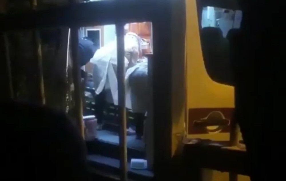 İzmir'de korkunç cinayet: 14 yerinden bıçaklanan şahıs, hayatını kaybetti