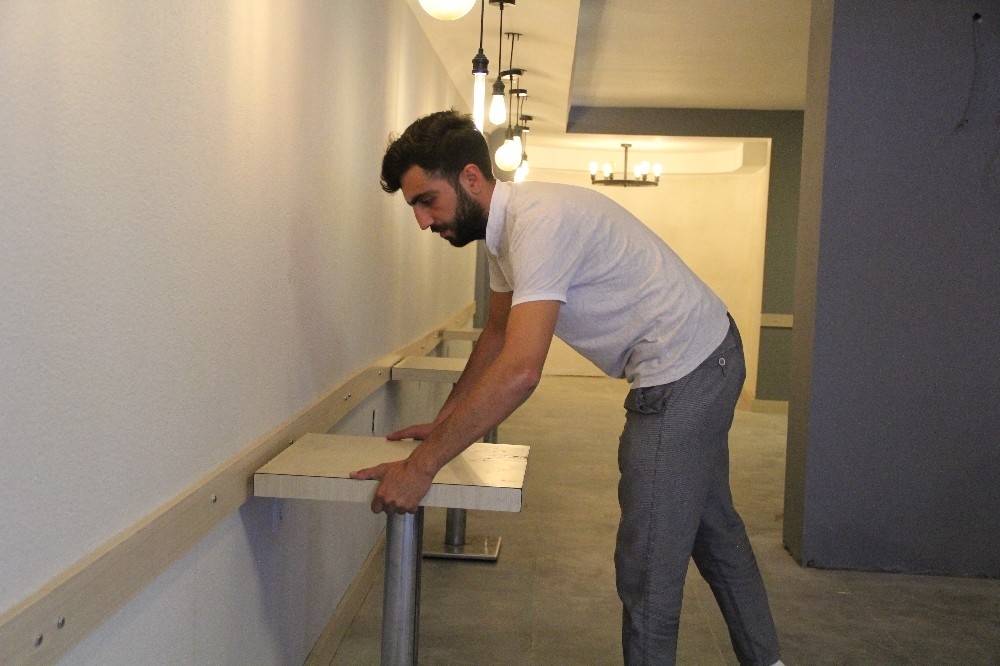 İzmir'de restoran ve kafeler yarına hazır