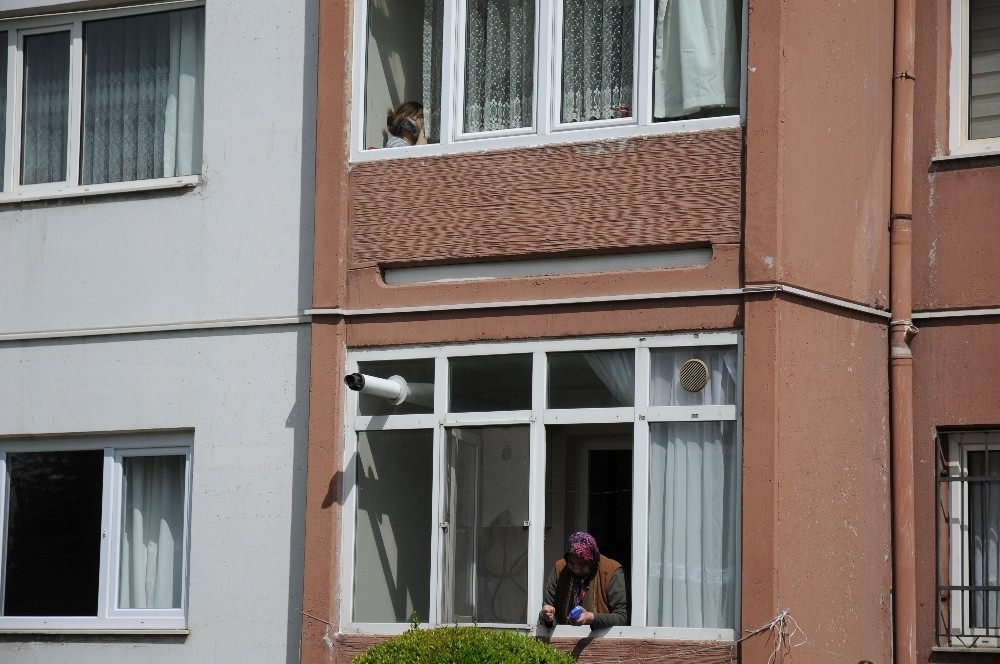 Kapıcı korona çıkınca 119 kişilik iki apartman karantinaya alındı