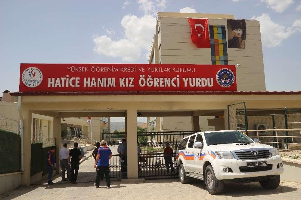 Kuveyt'ten getirilen 70 kişi, karantinadan tahliye edildi