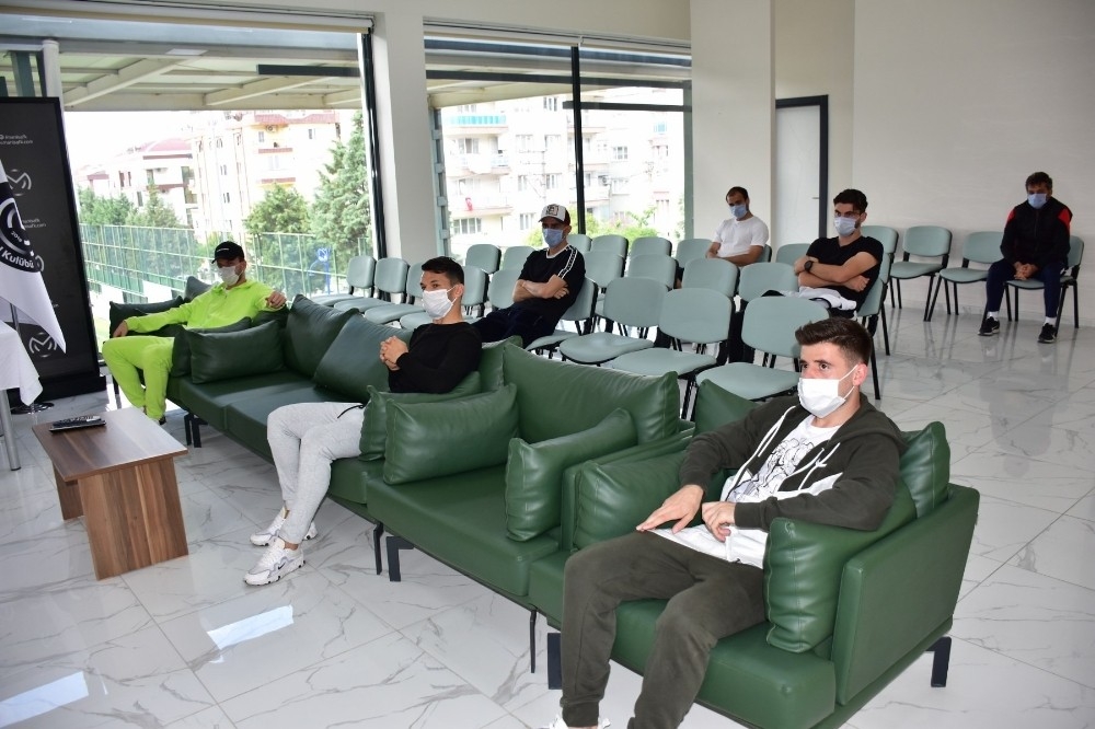 Manisa FK perşembe günü topbaşı yapıyor