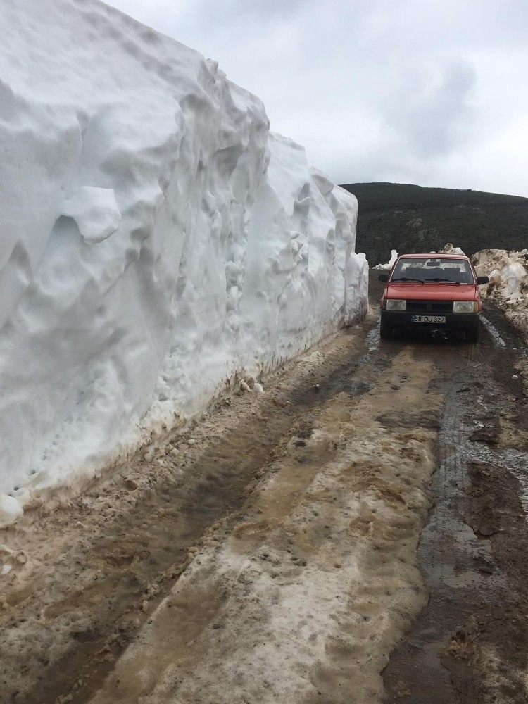 Mayıs ayında 2.5 metre kar