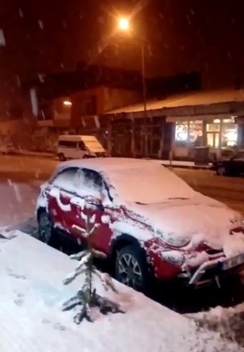 Mayıs ayında lapa lapa kar yağdı