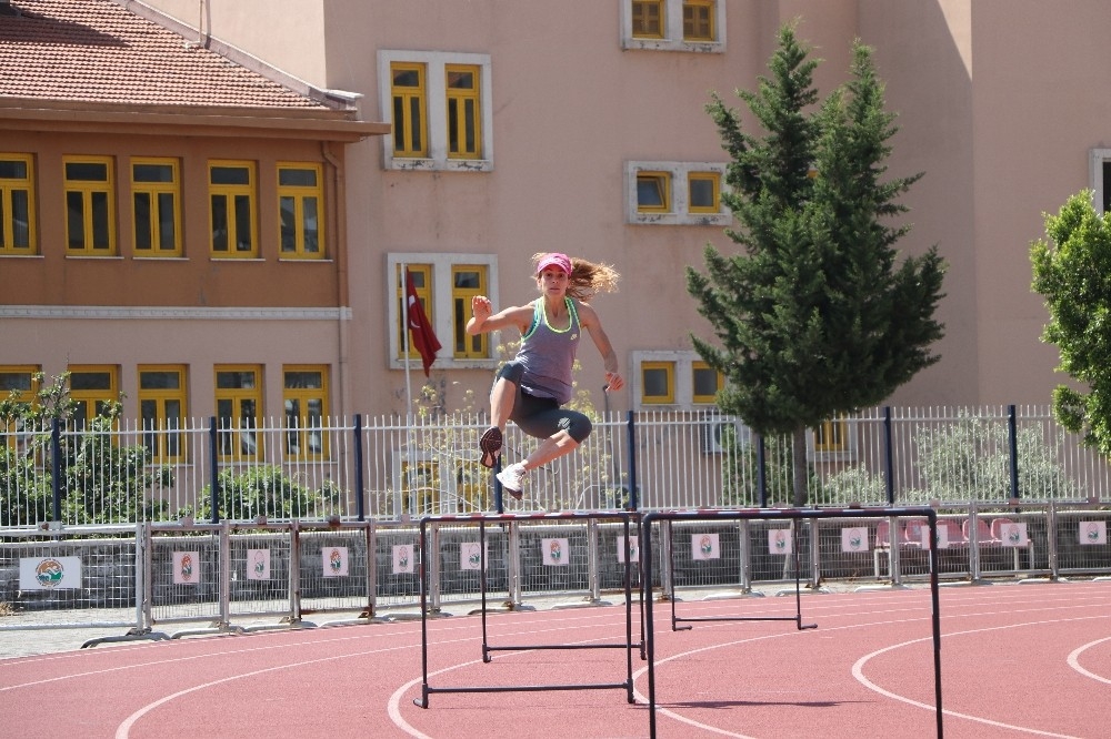 Milli atletizmcilerin hedefi olimpiyatlar