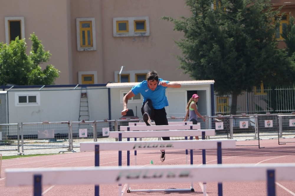 Milli atletizmcilerin hedefi olimpiyatlar
