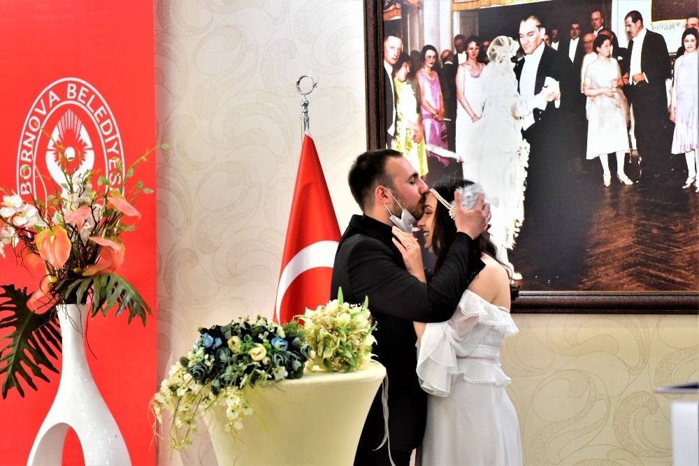 Nikahlar 10 davetliyle kıyılıyor