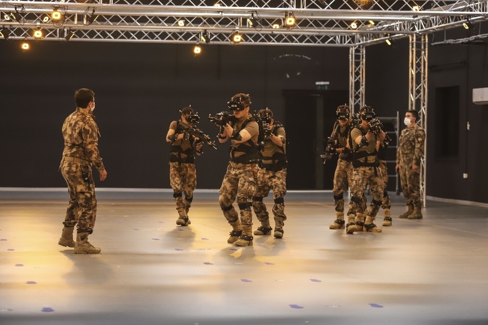 Özel Harekat'tan sanal operasyon