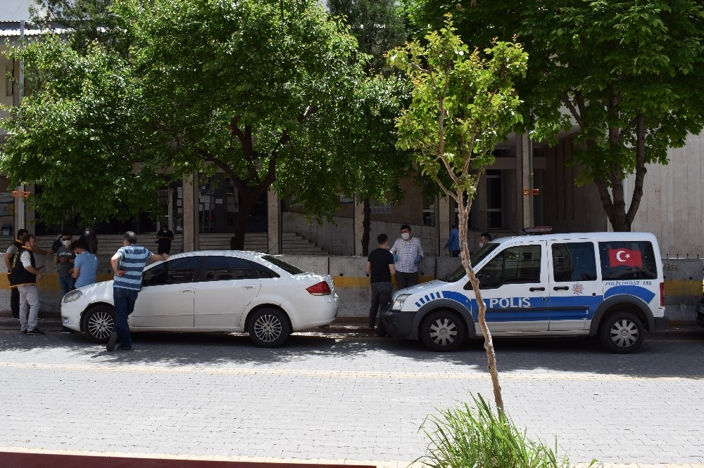 Şiddet gördüğü kocasını bıçaklayarak öldürdü