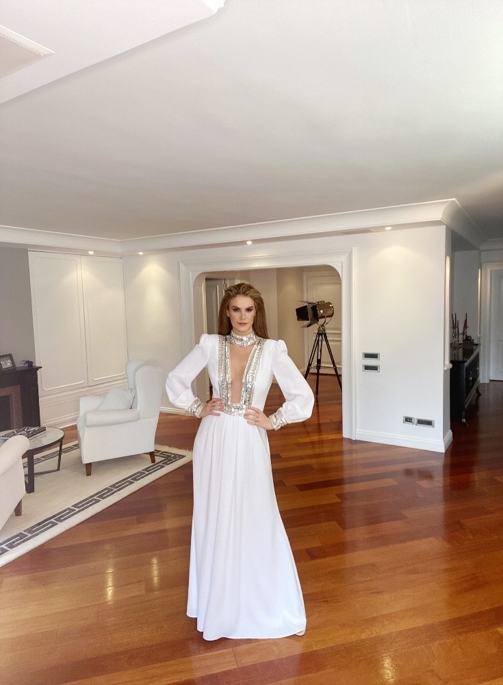 Tülin Şahin'den dijital defile
