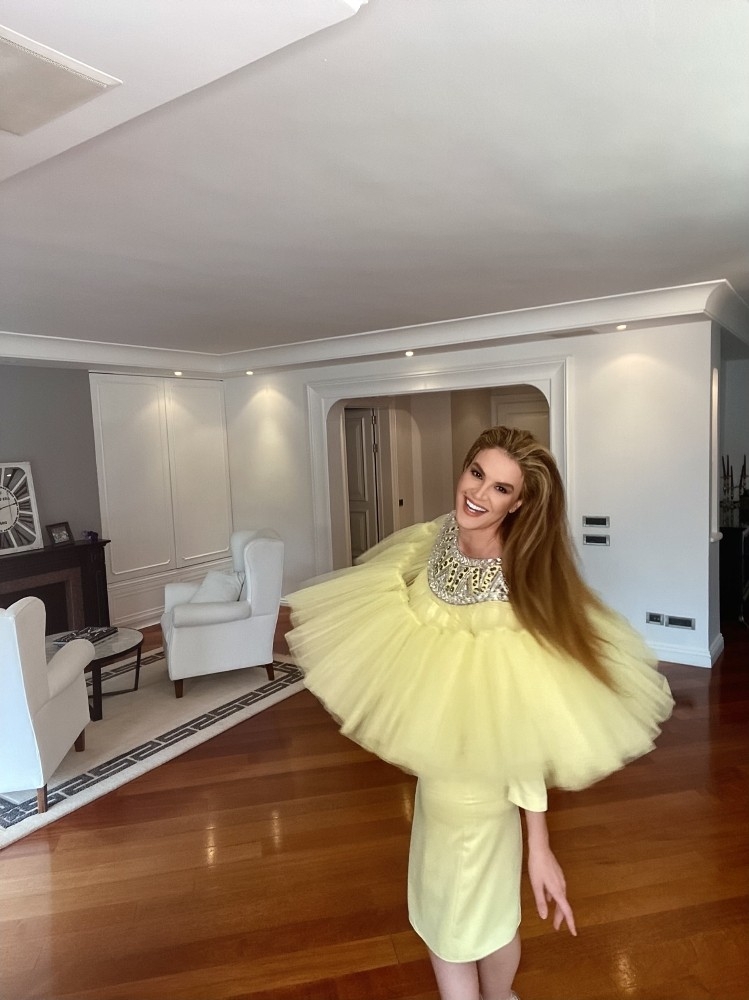 Tülin Şahin'den dijital defile