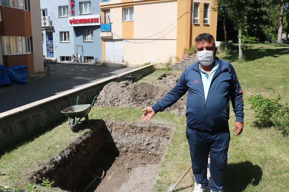 1200 kiliseye adı verildi, mezarı Sivas'ta aranıyor