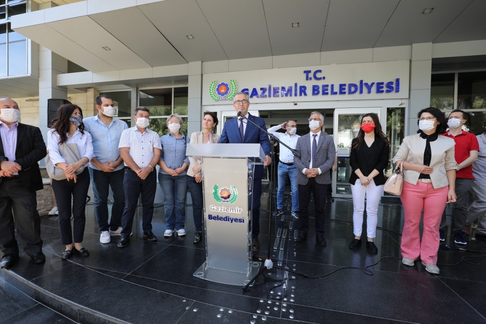 "Bizi cezaevine atarak susturabileceklerini zannediyorlar"