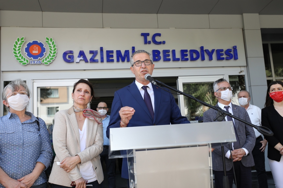 "Bizi cezaevine atarak susturabileceklerini zannediyorlar"