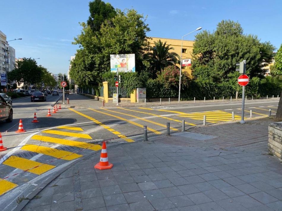 İzmir'in ünlü caddesi tek yön oldu