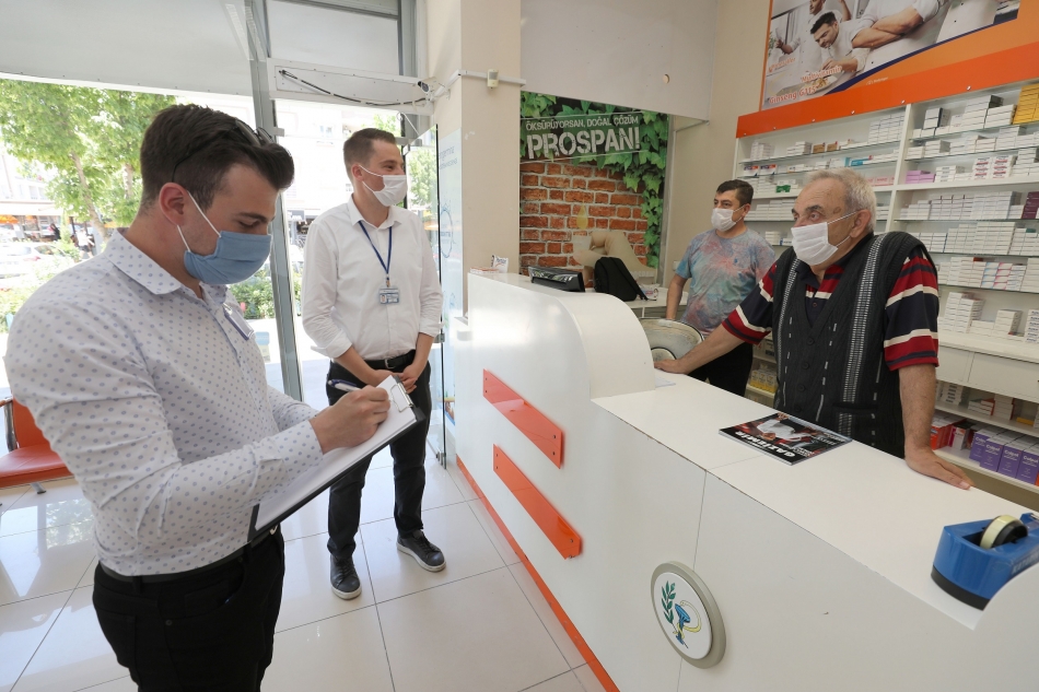 Gaziemir’de “çözüm ekibi” esnafı dinliyor