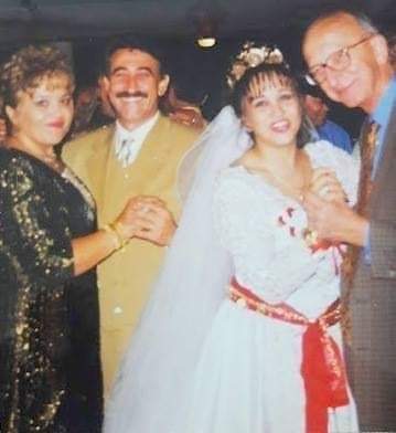 Güler yüzlü politikacı kalbine yenik düştü 