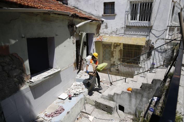 Konak Belediyesi'nden tarihi hamle: İkiçeşmelik’te yıkımlar başladı