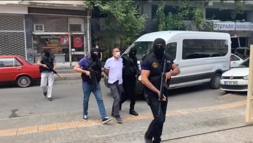 AK Partili Dağ: DHKP-C'nin kasası, CHP'nin İzmir eski il başkan yardımcısı
