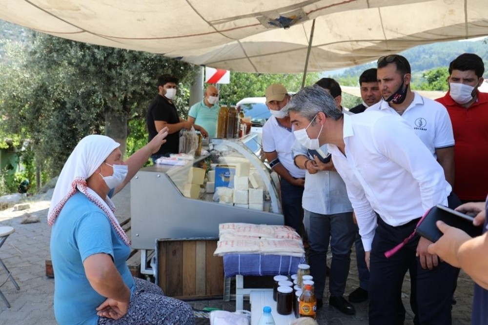 Başkan Oktay, Osmaniye Mahallesi'ni ziyaret etti